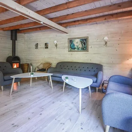 Two Bedroom Holiday In *